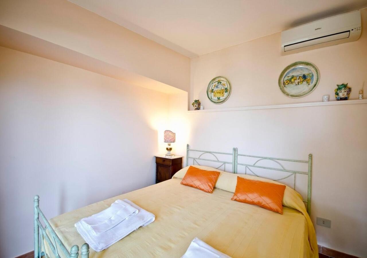 B&B Villa Vittoria Giardini Naxos Dış mekan fotoğraf