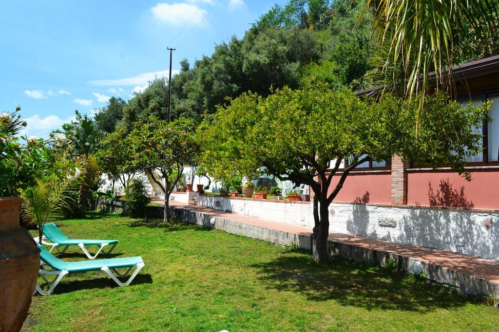 B&B Villa Vittoria Giardini Naxos Dış mekan fotoğraf