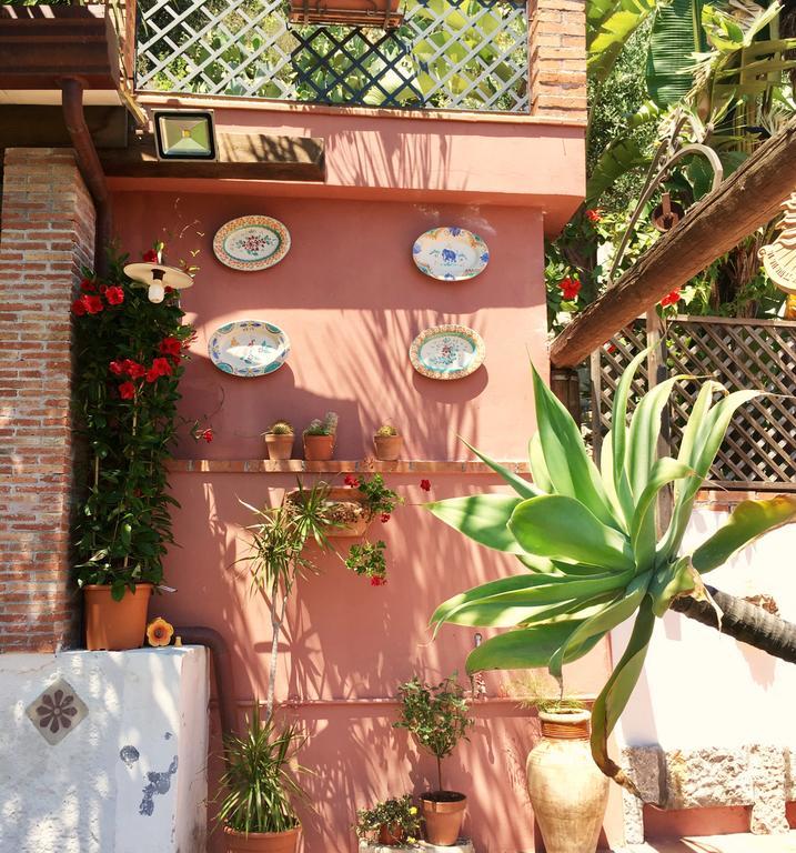 B&B Villa Vittoria Giardini Naxos Dış mekan fotoğraf