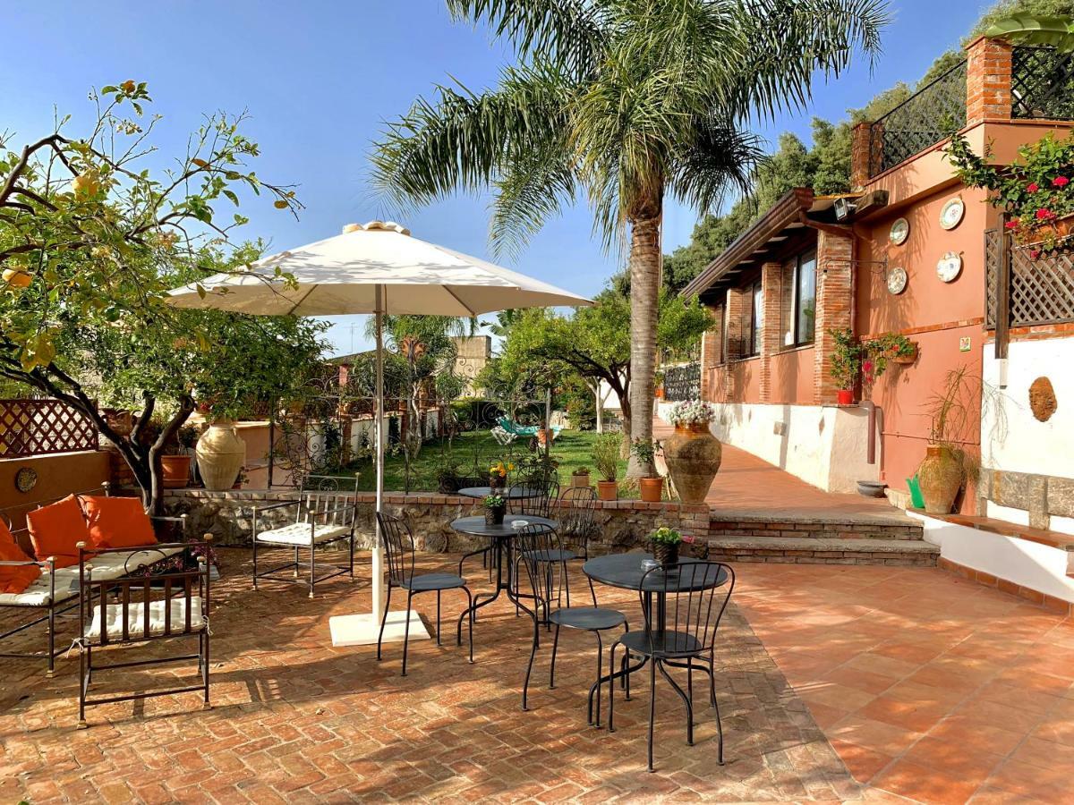 B&B Villa Vittoria Giardini Naxos Dış mekan fotoğraf