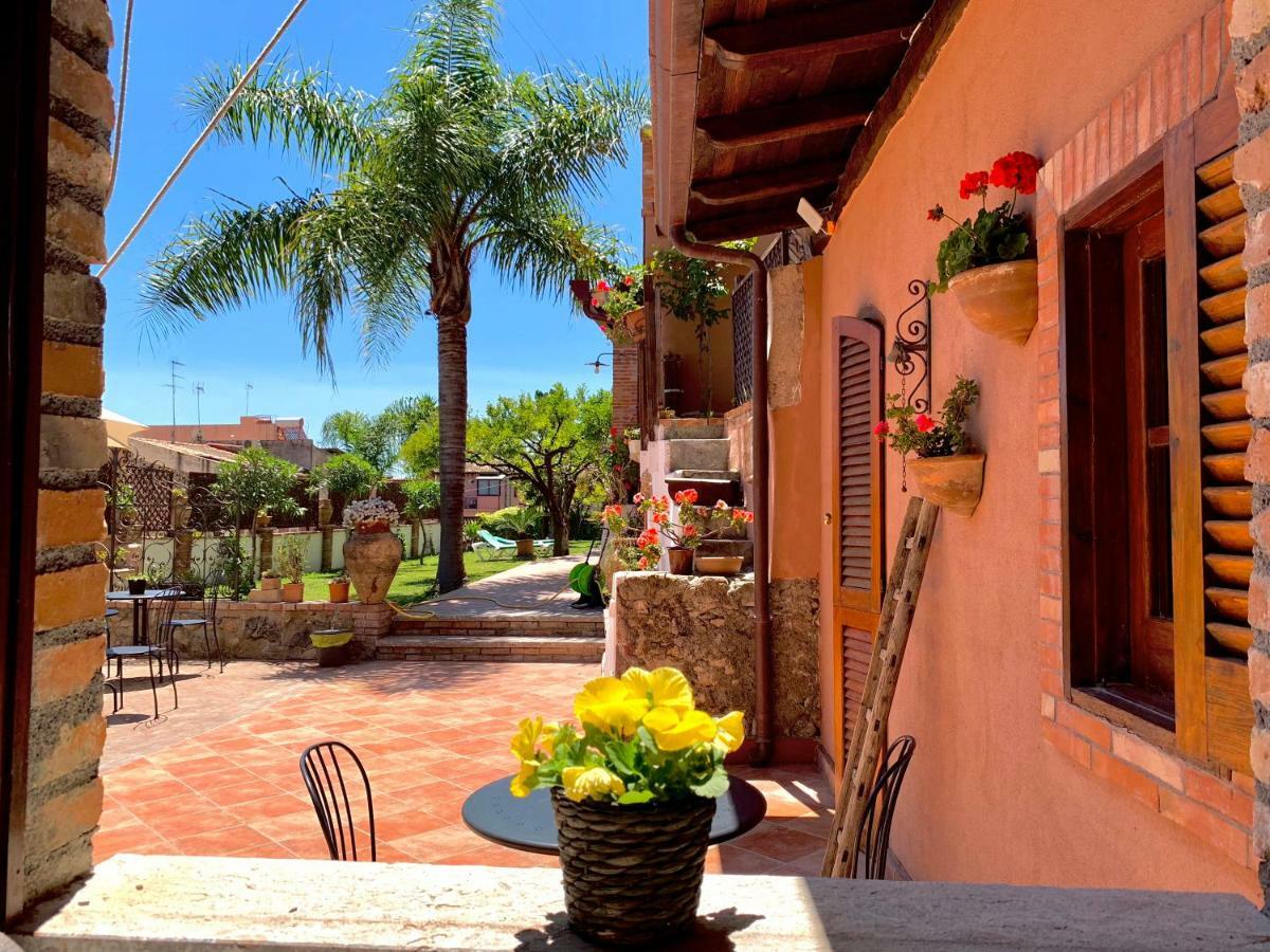 B&B Villa Vittoria Giardini Naxos Dış mekan fotoğraf