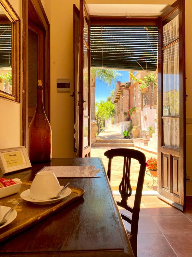 B&B Villa Vittoria Giardini Naxos Dış mekan fotoğraf
