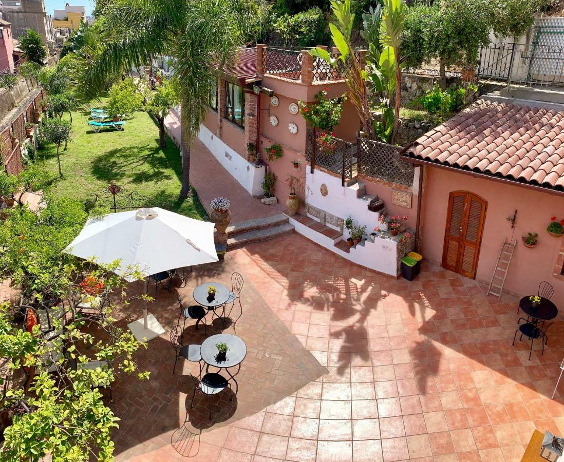 B&B Villa Vittoria Giardini Naxos Dış mekan fotoğraf